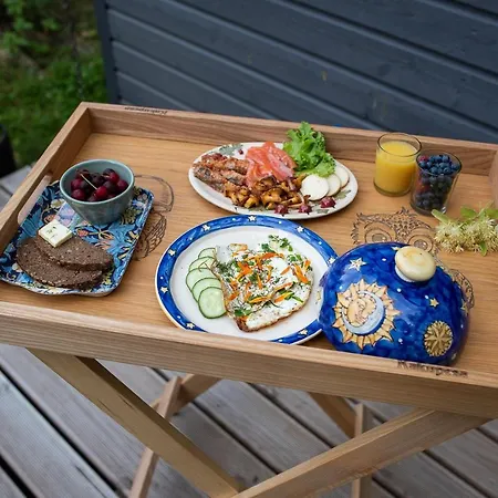 ゲストハウス Kakupesa Puhkemaja 4*